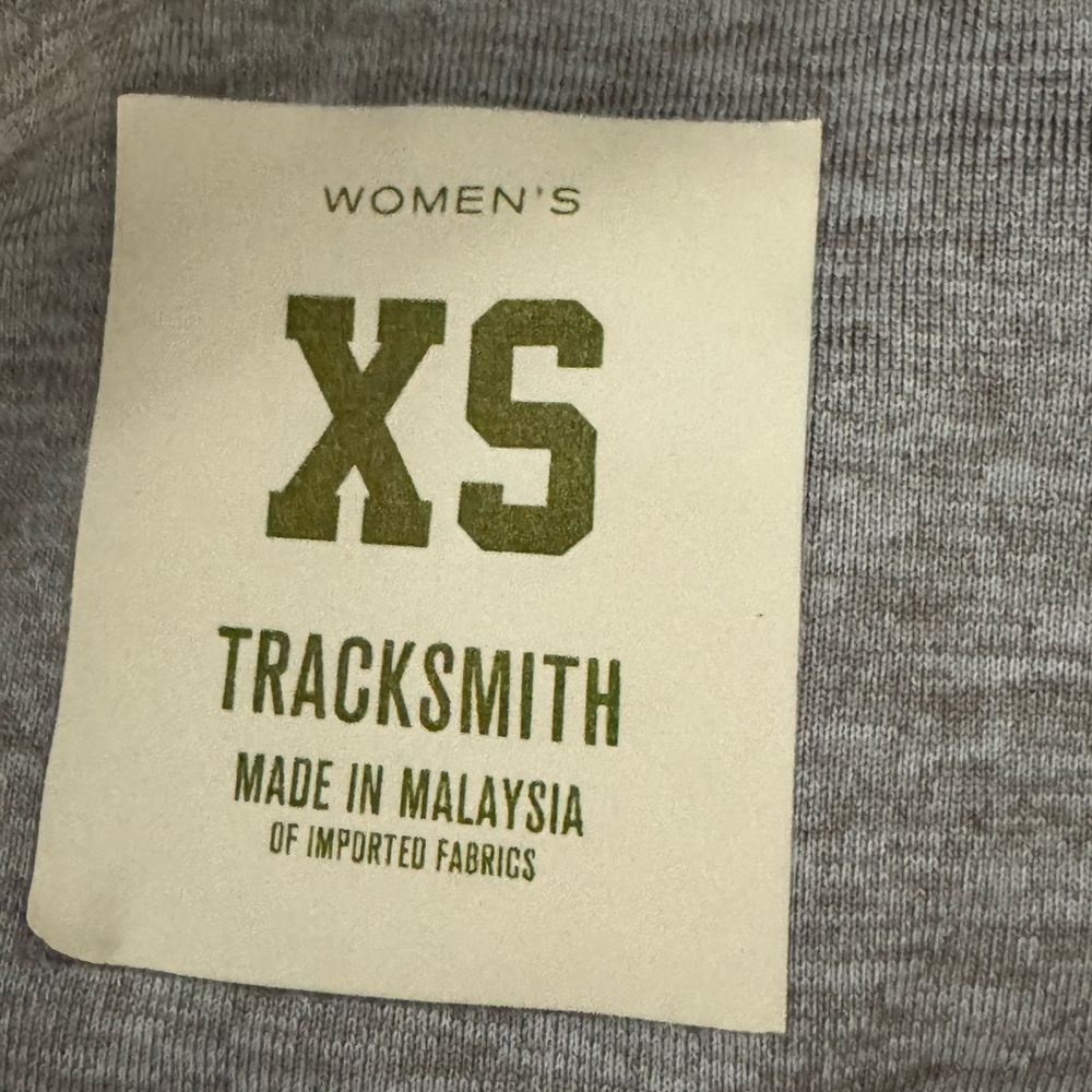 Tracksmith Women's Twilight Split Shorts 3" - Picture 6 of 6